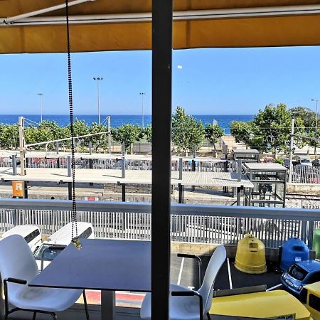 Luxury Apartment Accommodation, Next To Beach & Train Station Calella Exterior photo