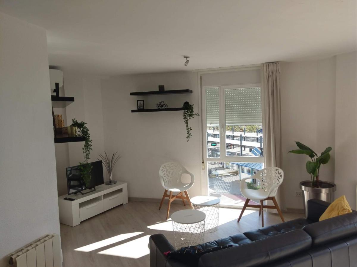 Luxury Apartment Accommodation, Next To Beach & Train Station Calella Exterior photo