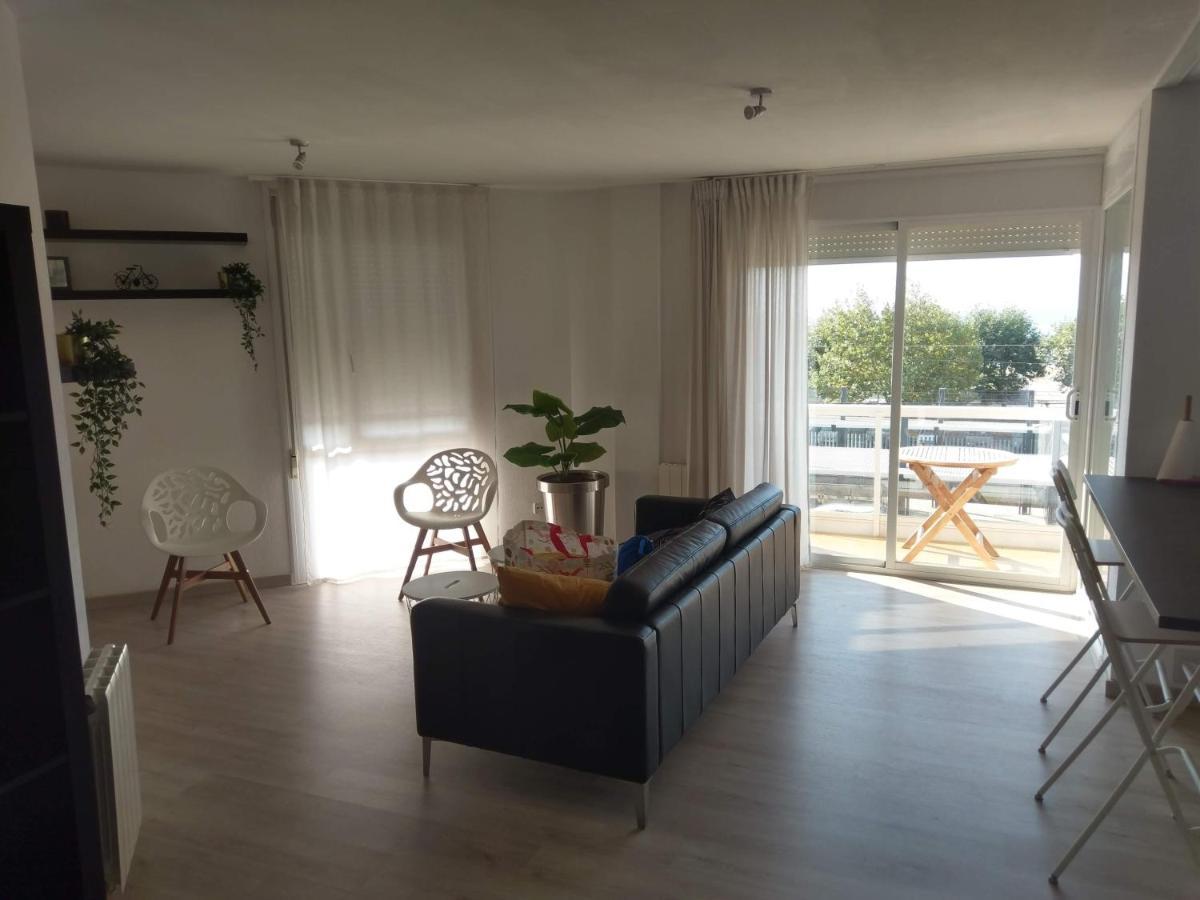 Luxury Apartment Accommodation, Next To Beach & Train Station Calella Exterior photo