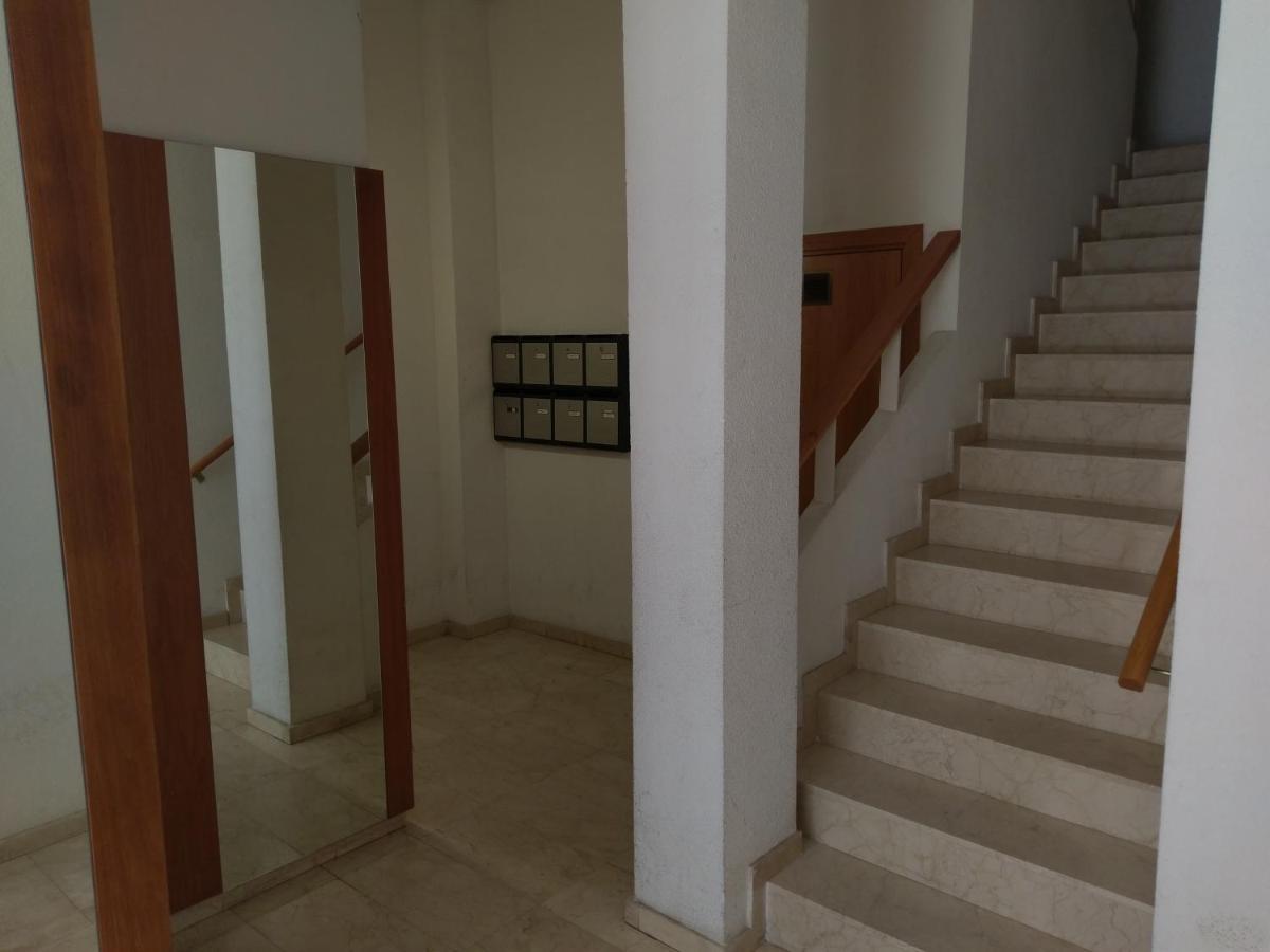 Luxury Apartment Accommodation, Next To Beach & Train Station Calella Exterior photo